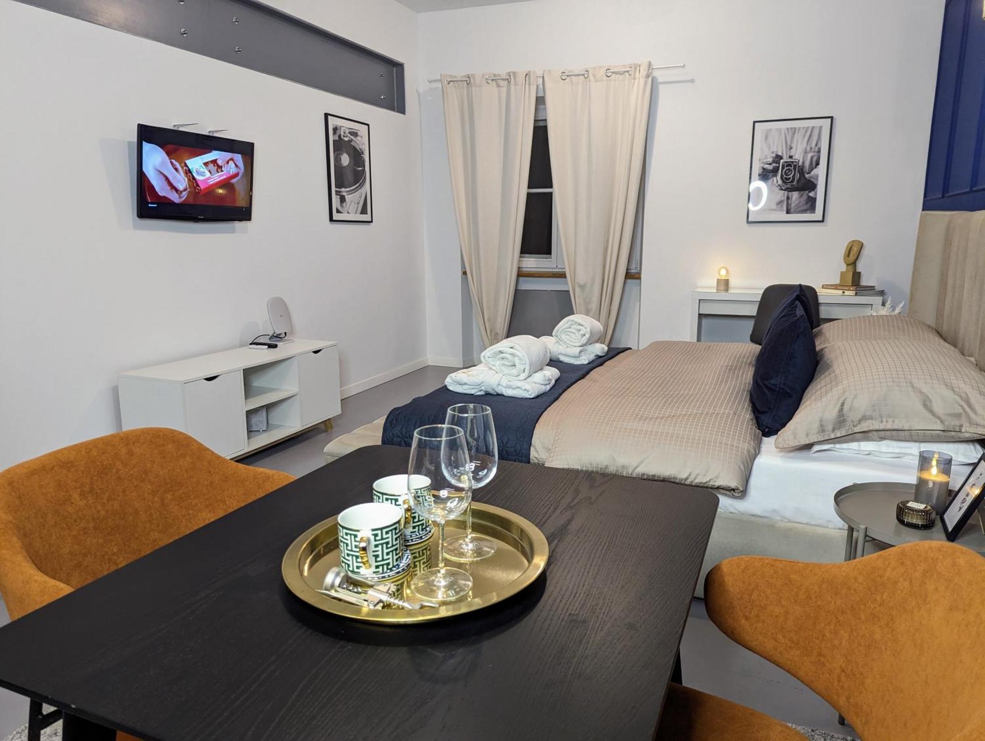 Bella Luna Luxury Suites - Chic Residence In Historic Square Warschau Buitenkant foto